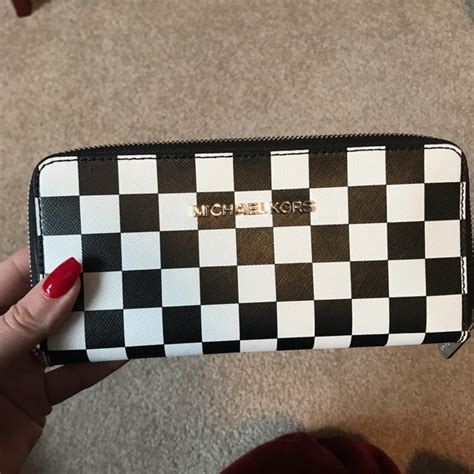 michael kors checkered wallet